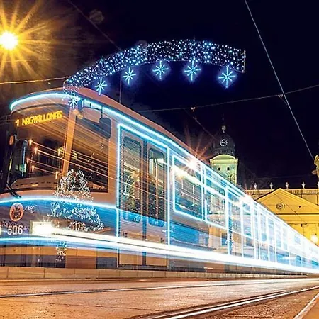 Mox Downtown Апартаменты