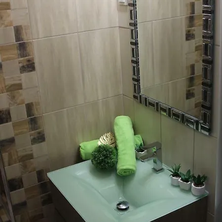 Mox Downtown Apartment *